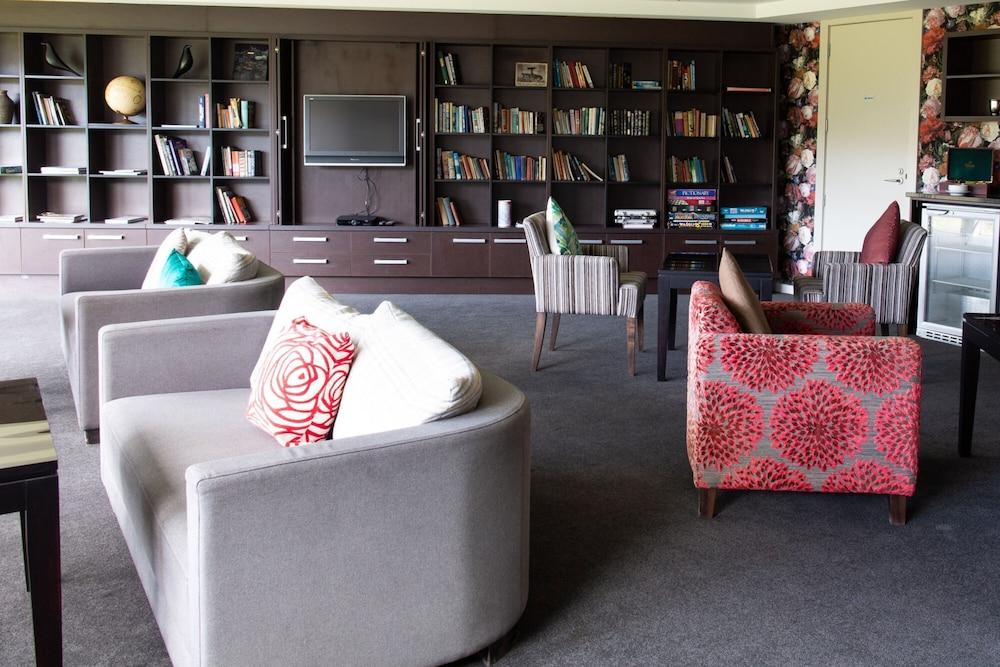 ซีเลคบรามาร์ลอดจ์แอนด์สปา Hotel แฮนเมอร์สปริงส์ ภายนอก รูปภาพ The library at the Royal Society