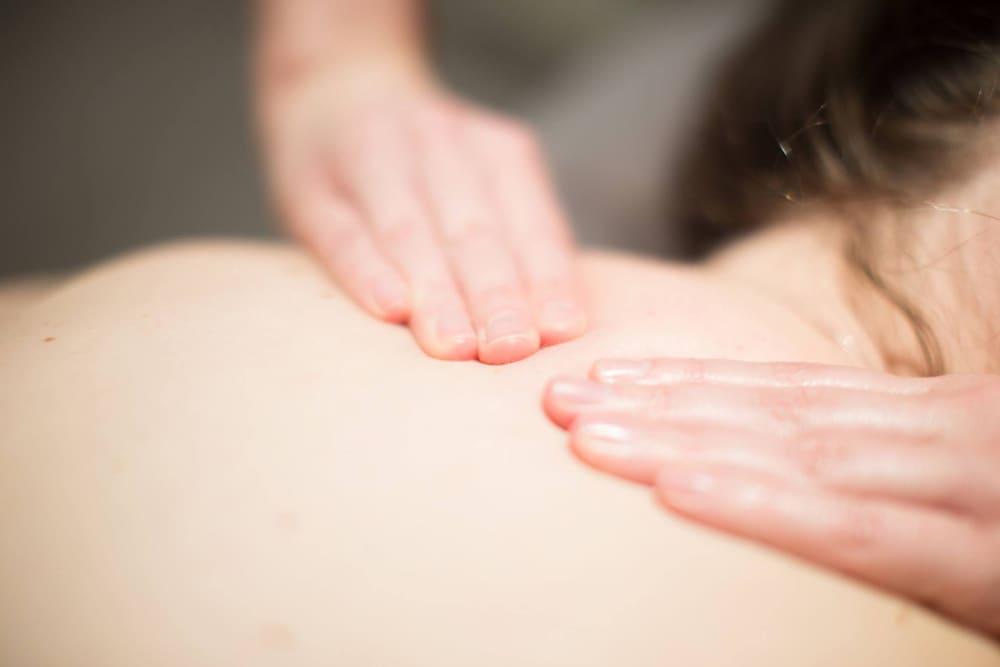 ซีเลคบรามาร์ลอดจ์แอนด์สปา Hotel แฮนเมอร์สปริงส์ ภายนอก รูปภาพ A massage